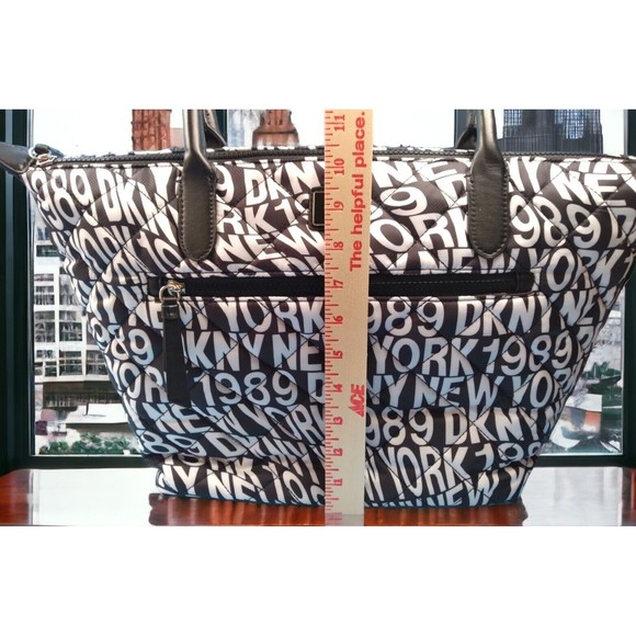 NWT DKNY Womens LYLA Quilted Black White Softshell Zip Large Shopper Tote Gift - Picture 4 of 15